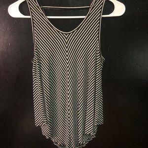 black/white tank top